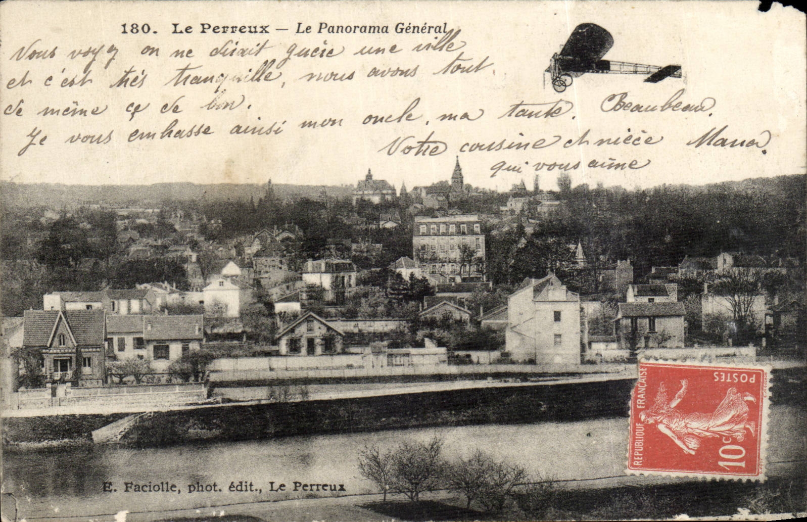 Le Perreux CPA Le panorama general (avion)
