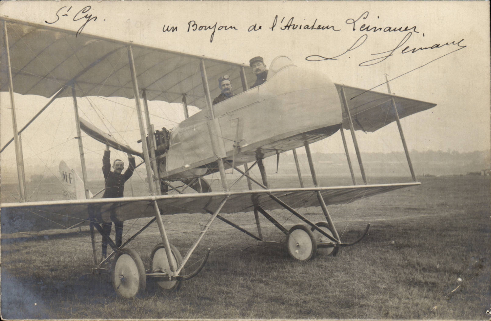 CARTE PHOTO Saint Cyr Un bonjour de l'aviateur Leinauer (aviation pionnier avion)