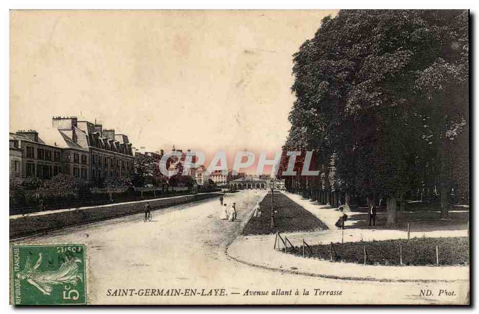 Saint GErmain en Laye CPA Avenue allant a la terrasse