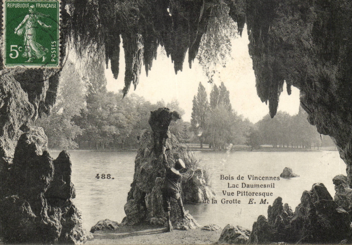 Pittoreske Ansicht der Höhle — Lac Daumesnil, Bois de Vincennes — E. M.