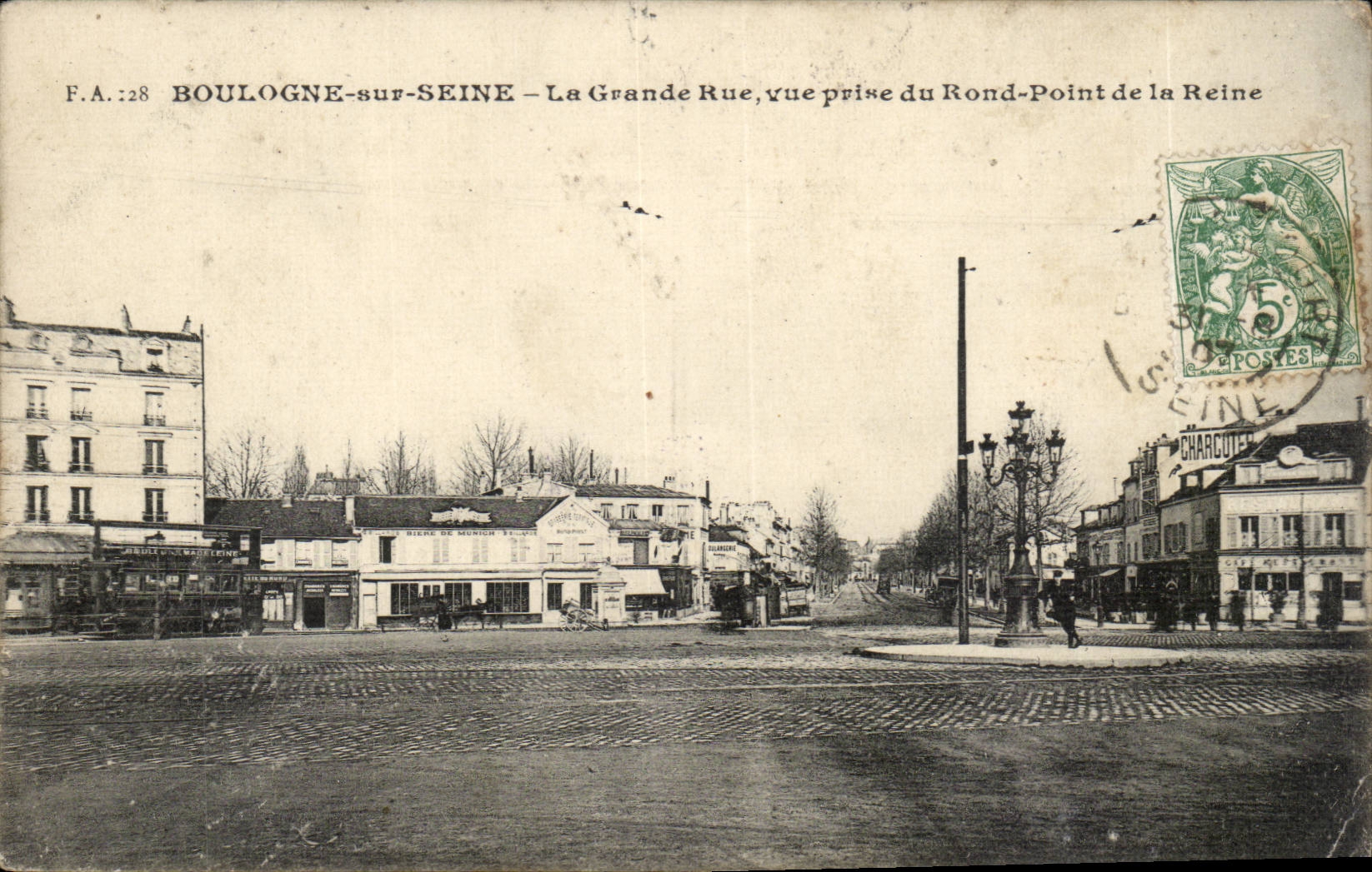 Boulogne sur SEine CPA La grande rue vue prise du rond point de la Reine