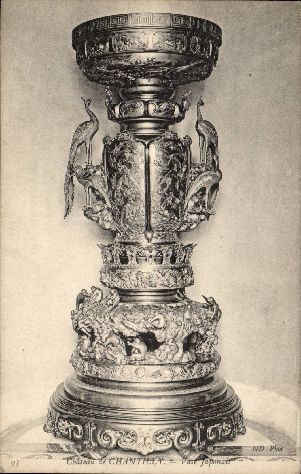 Château de Chantilly — Vase Japonais — ND Phot