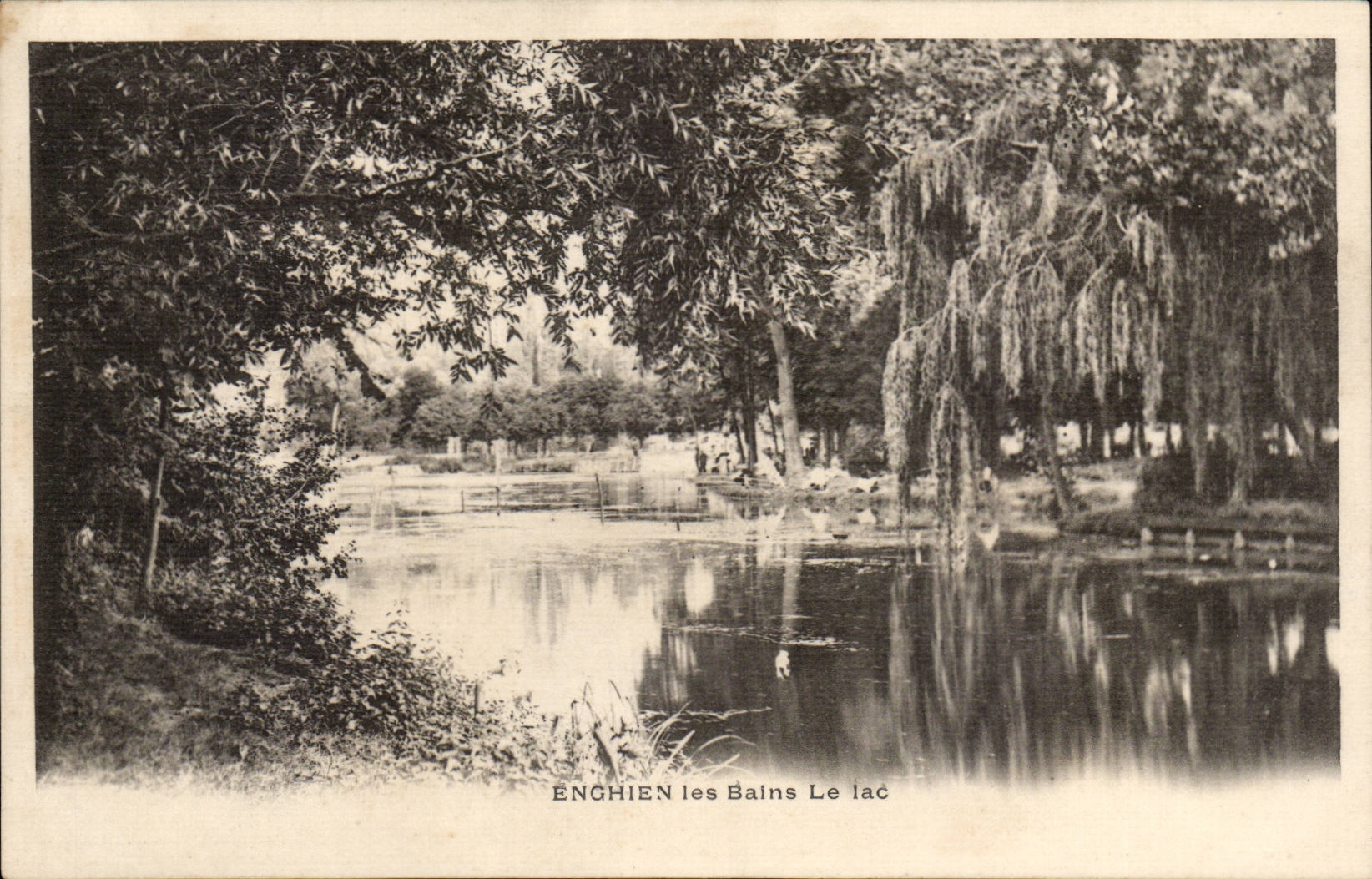 Enghien les Bains CPA Le lac
