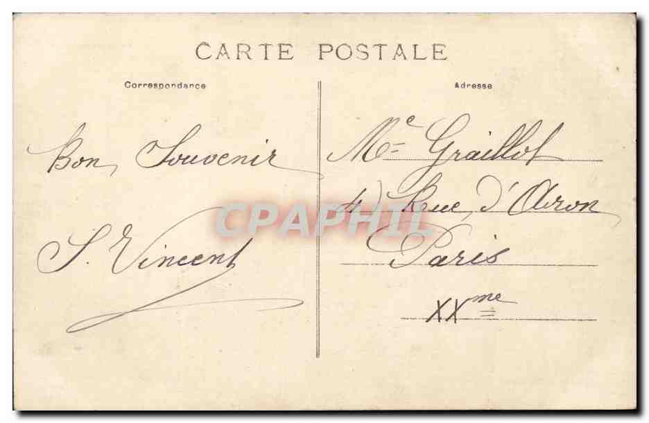 Gournay CPA La place nationale Entree de la rue de Paris — Back