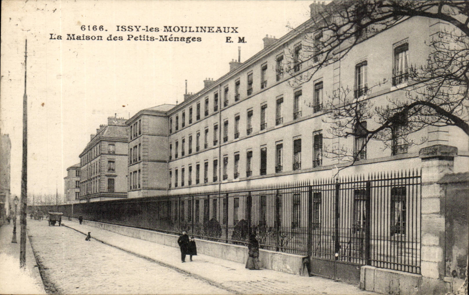 Issy les Moulineaux CPA La maison des petits menages