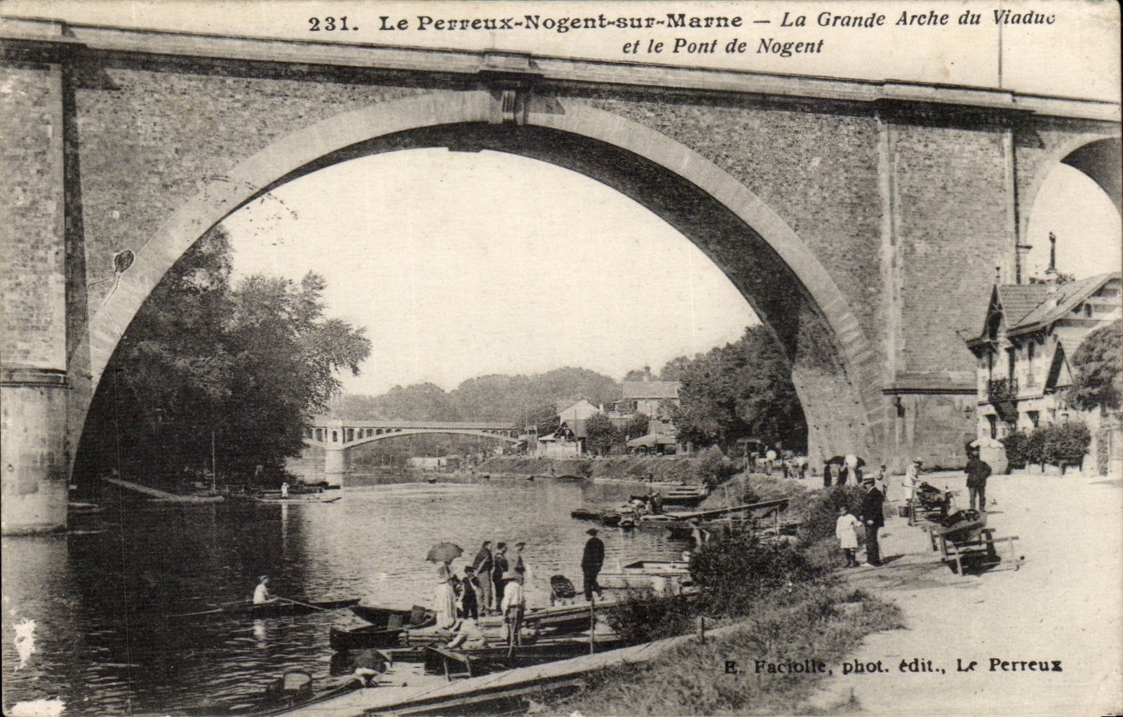 Le Perreux Nogent sur Marne CPA La grande arche du viaduc et le pont de Nogent