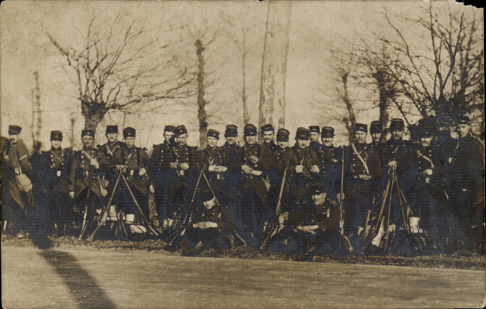 CARTE PHOTO Soldats militaria 