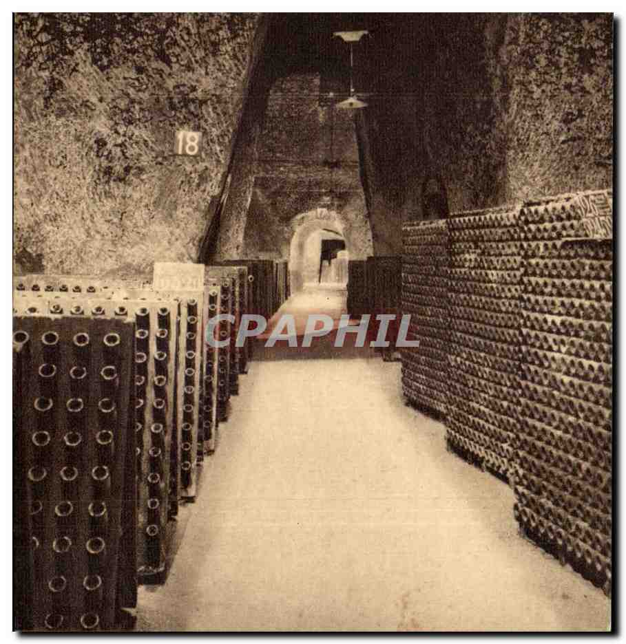 CPA Pommery et Greno Champagne Reims Enfilade de crayeres d'origine gallo romaine