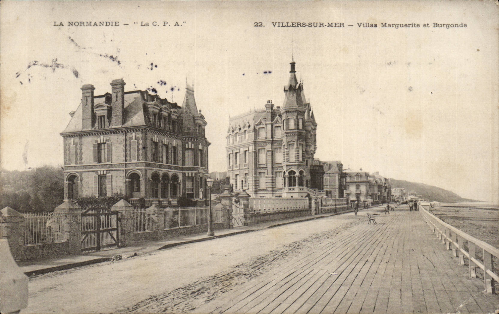Viller sur Mer - Villas Marguerite et Burgonde - CPA 