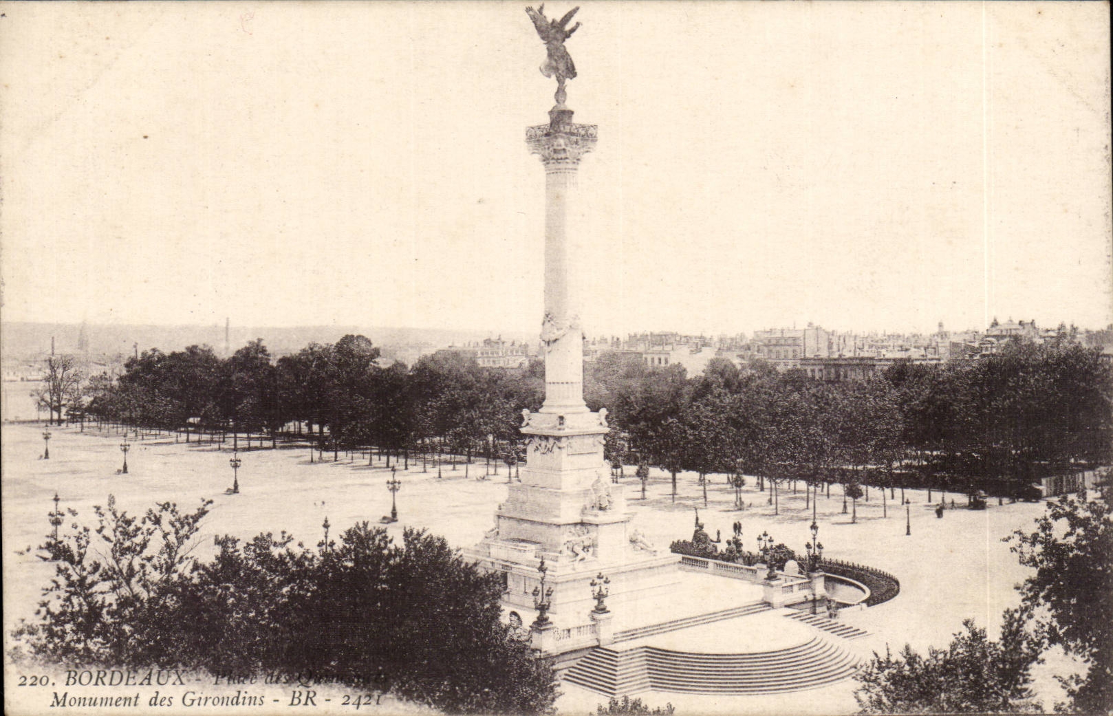 Bordeaux - Monument des Girondins - CPA 