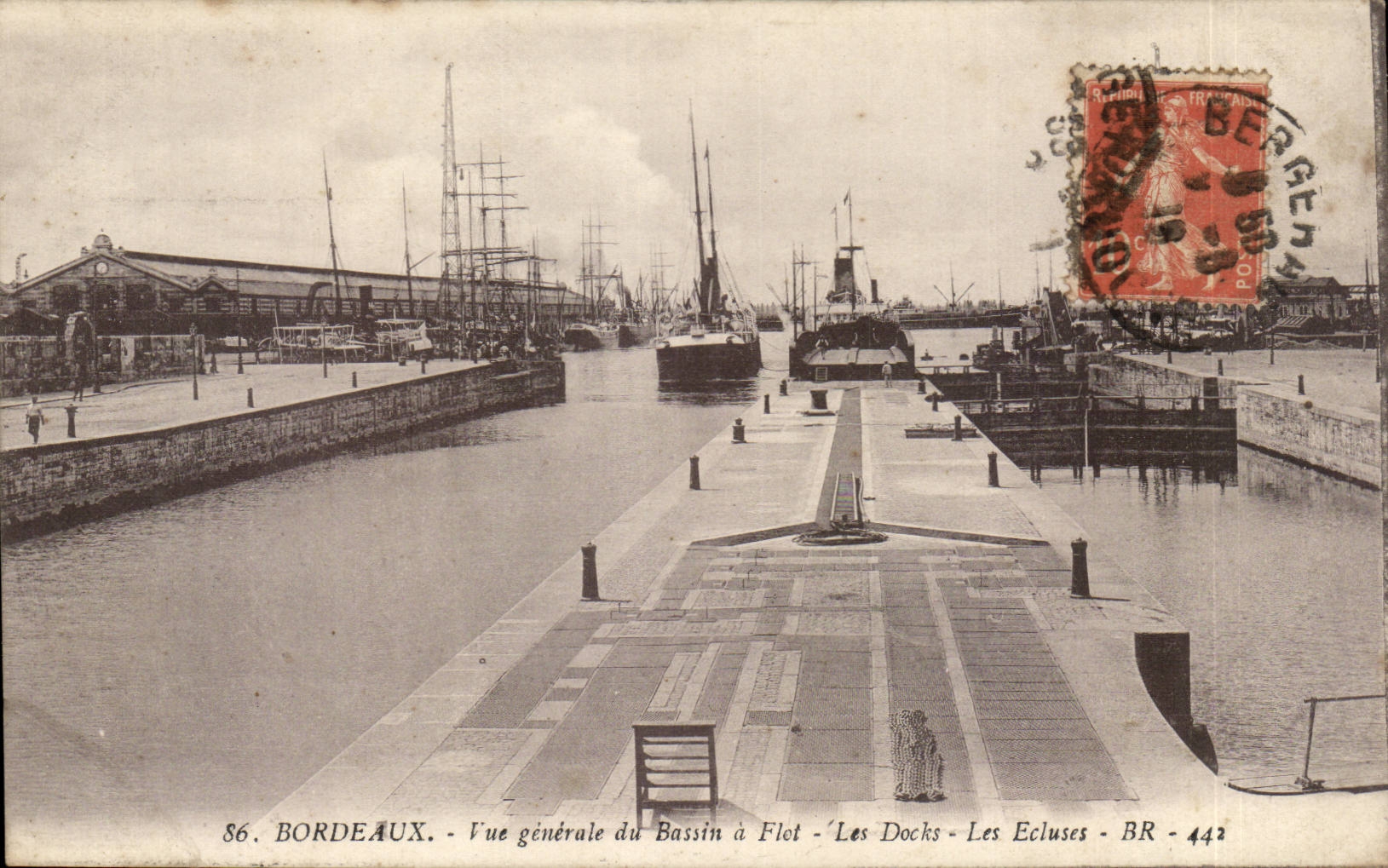Bordeaux - Vue générale du Bassin à Flot - Les Docks - Les Ecluses - BR - 442