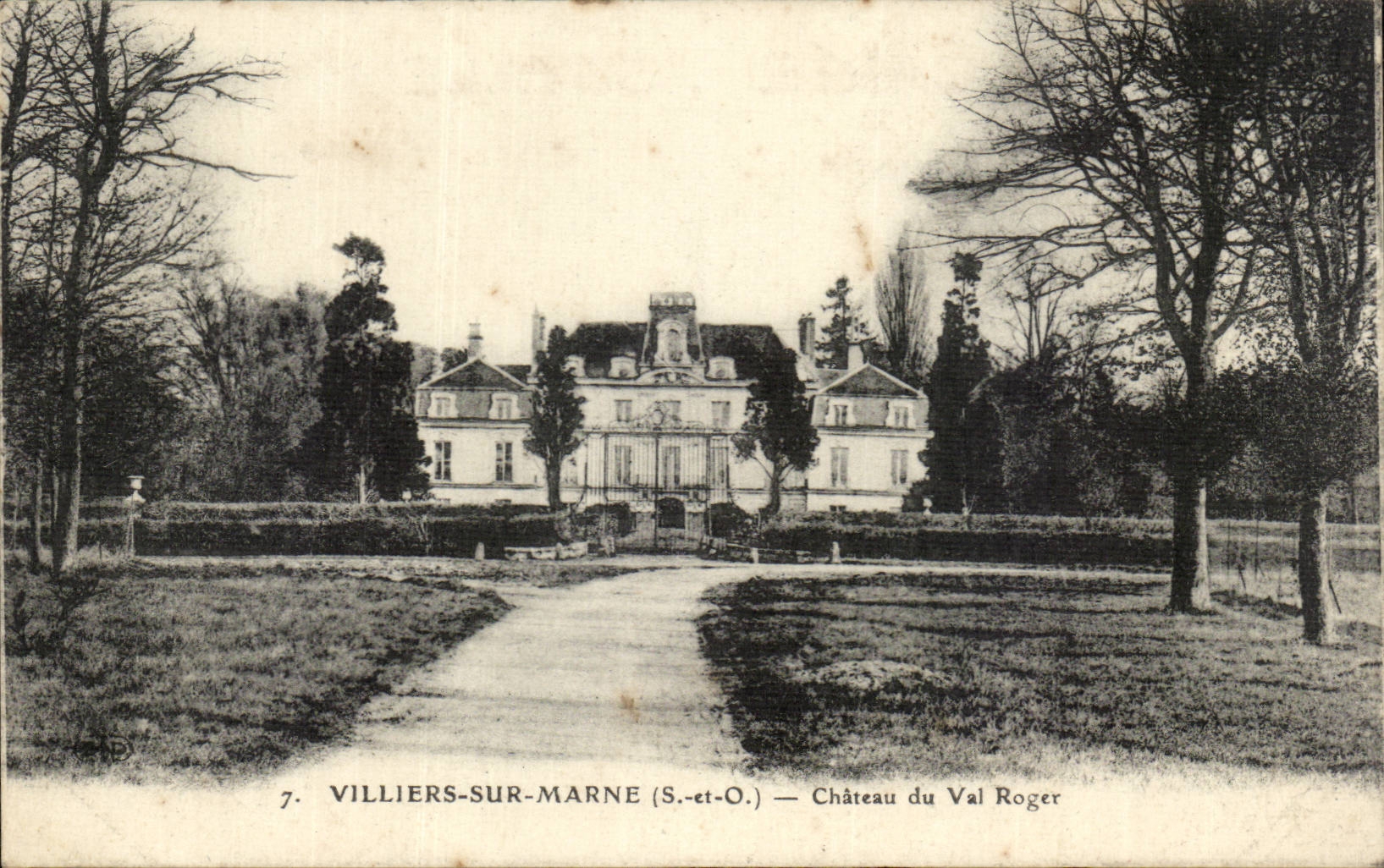 Villiers-sur-Marne (S.-et-O.) — Château du Val Roger