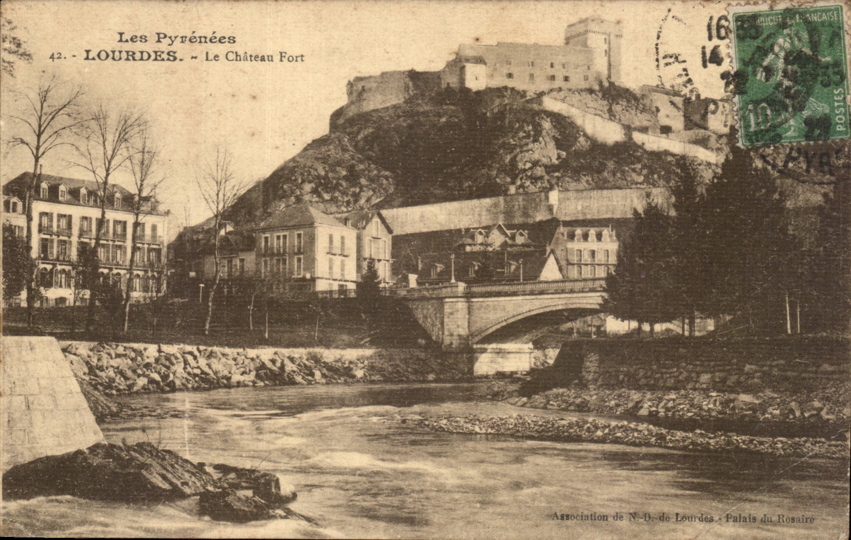 Lourdes CPA Le chateau fort