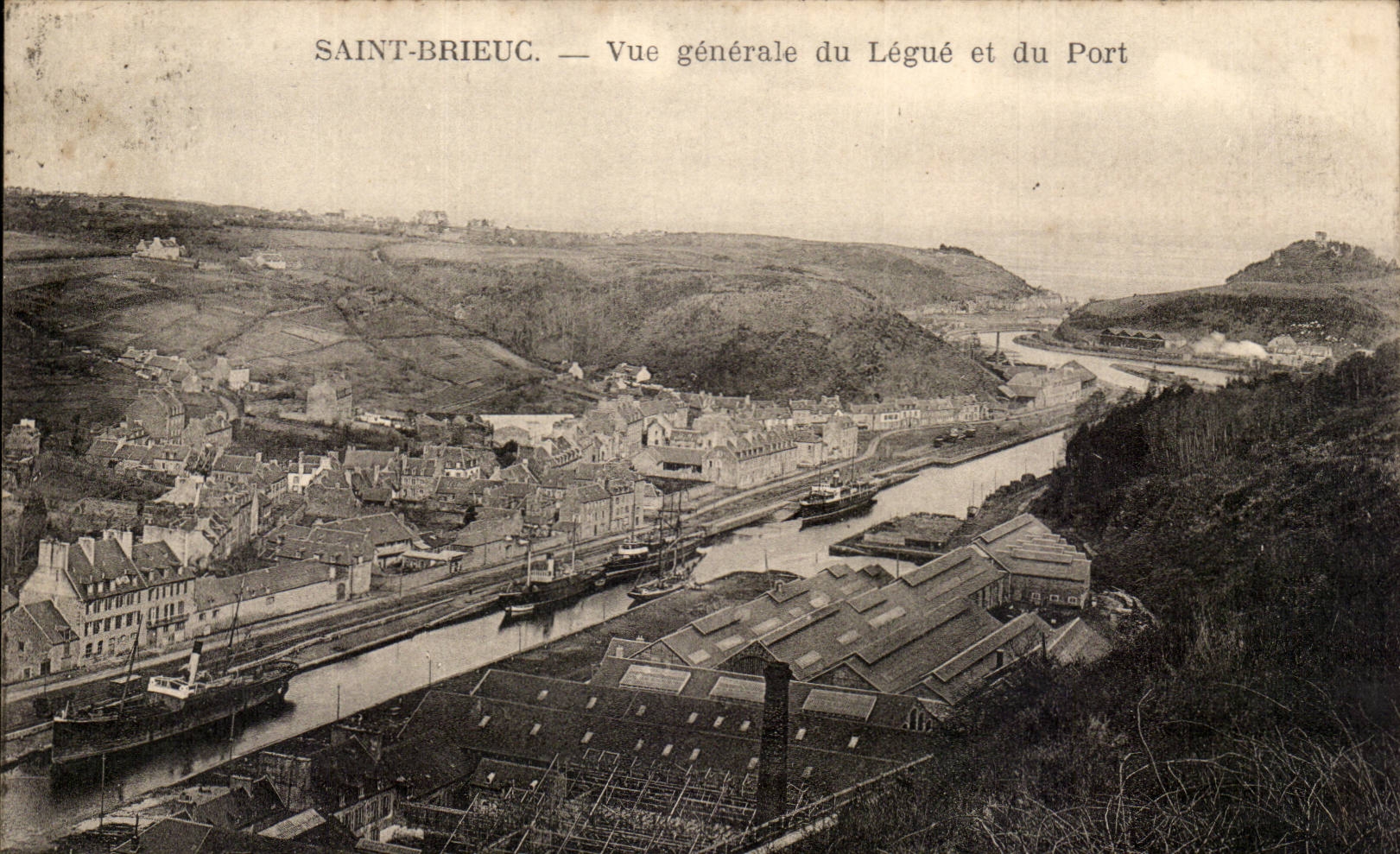 Saint-Brieuc — Vue générale du Légué et du Port