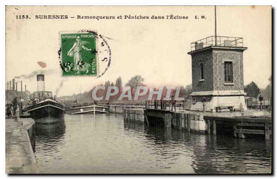 Suresnes CPA Remorqueurs et peniches dans l'ecluse