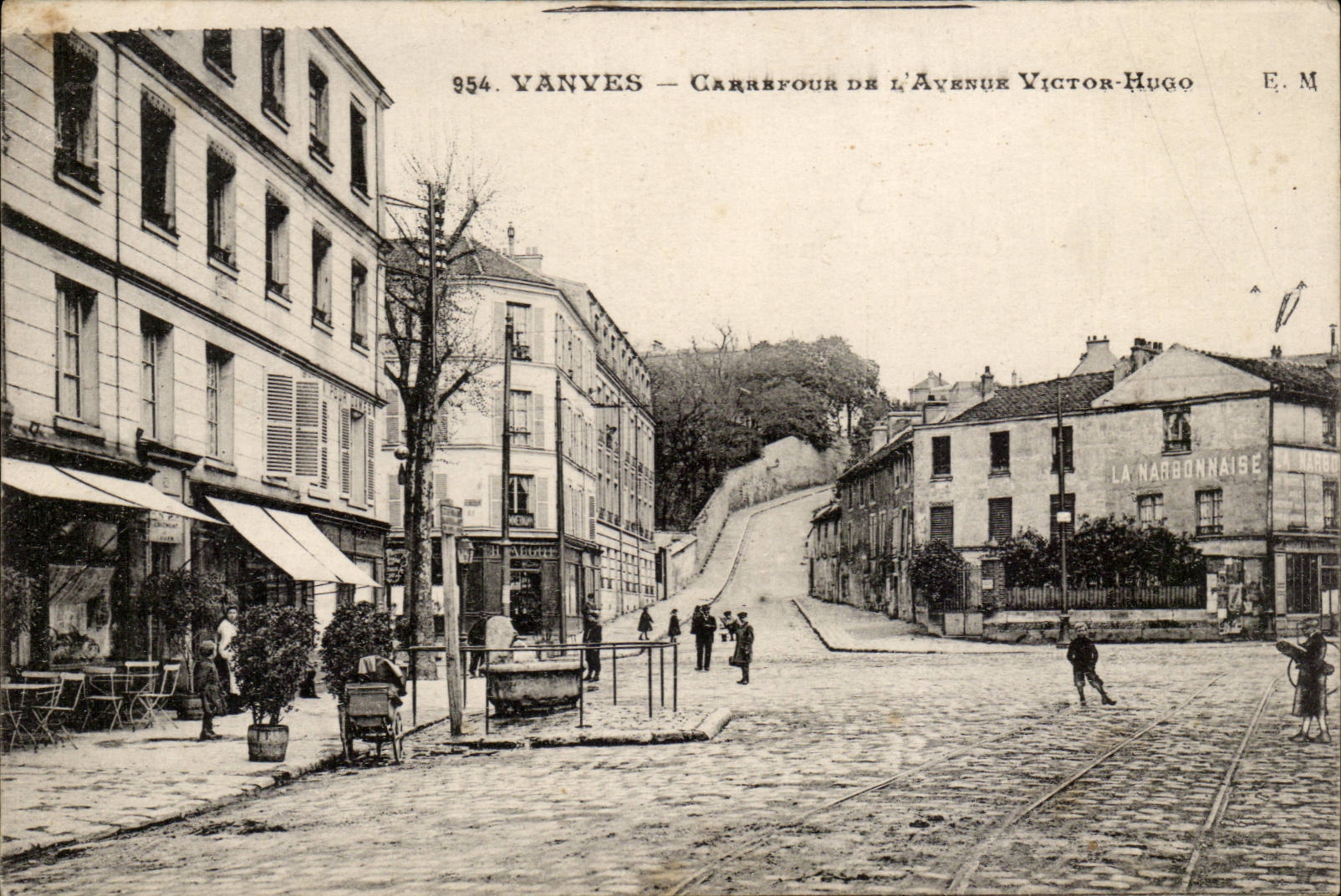 Vanves CPA Carrefour de l'avenue Victor Higo