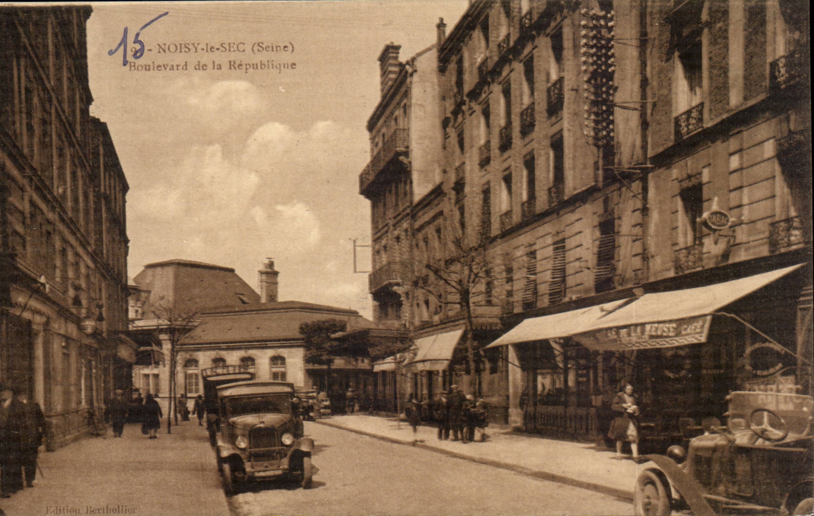 Noisy le Sec CPA Boulevard de la Republique