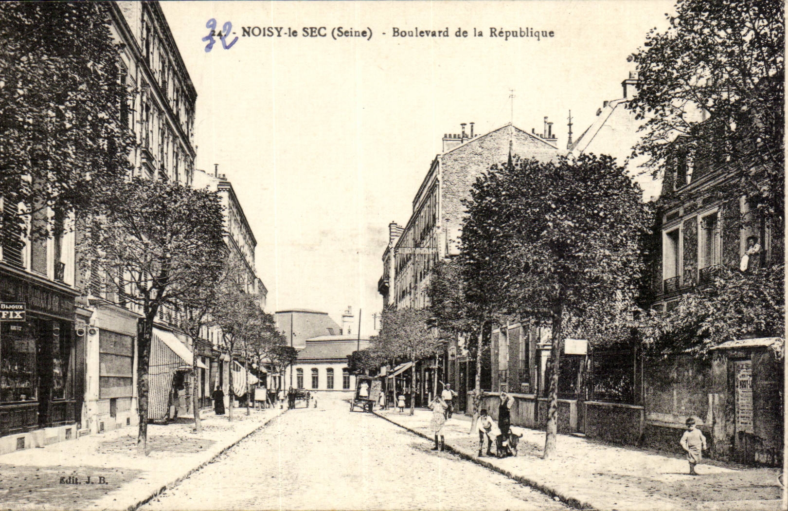 Noisy le Sec CPA Boulevard de la Republique