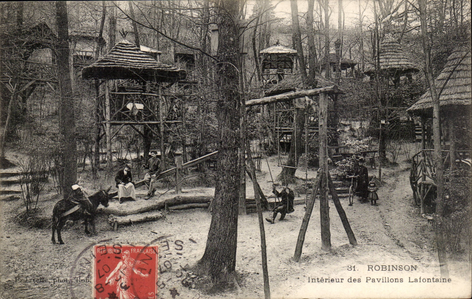 Robinson CPA Interieur des pavillons Lafontaine (ane donkey donkeys donkey)