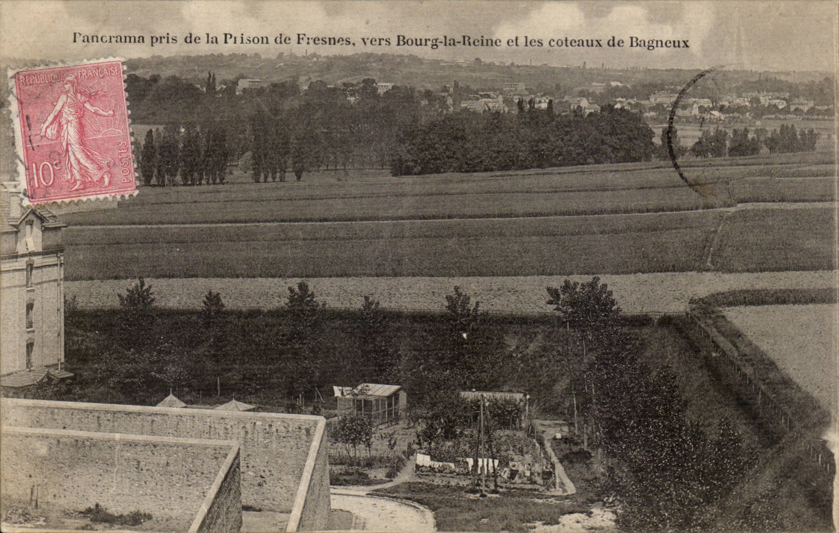 CPA Panorama pris de la prison de Fresnes vers Bourg la Reine et les coteaux de Bagneux