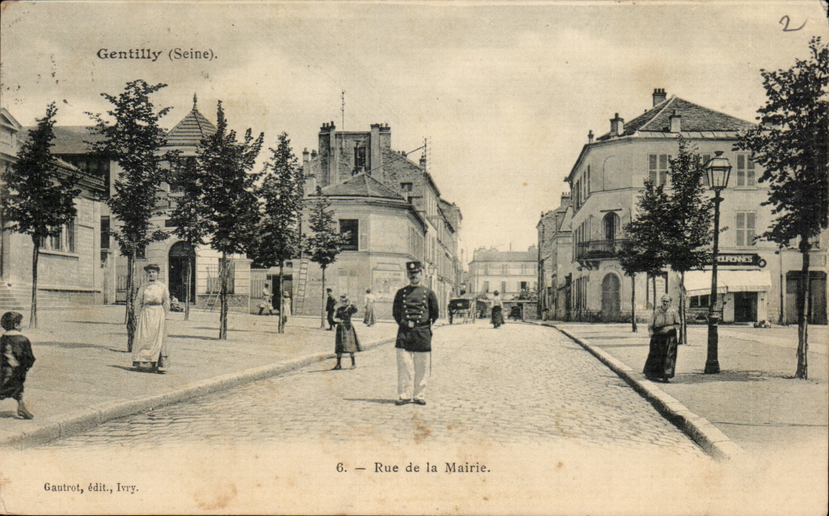 GEntilly CPA Rue de la mairie (gendarme)