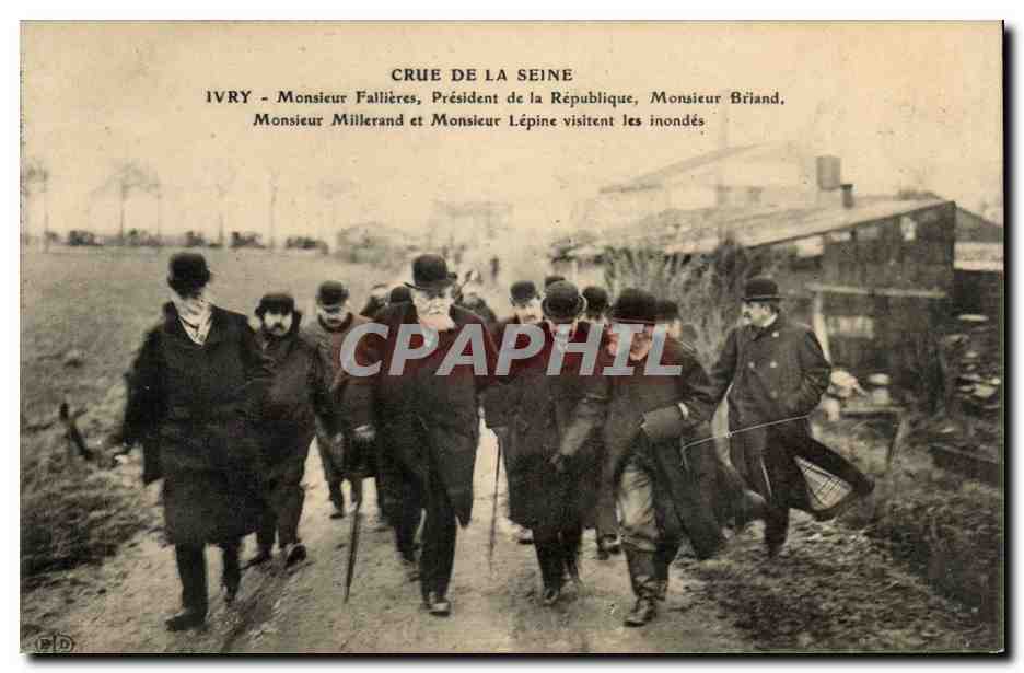CPA Crue de la Seine Ivry Monieur Fallieres President de la Republique Briand Millerand Lepine TOP
