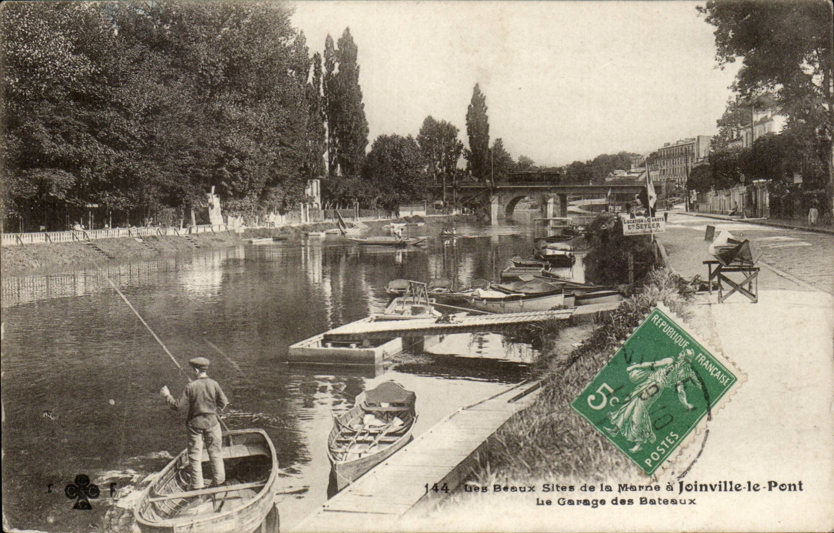 Joinville le pont CPA Le garage des bateaux