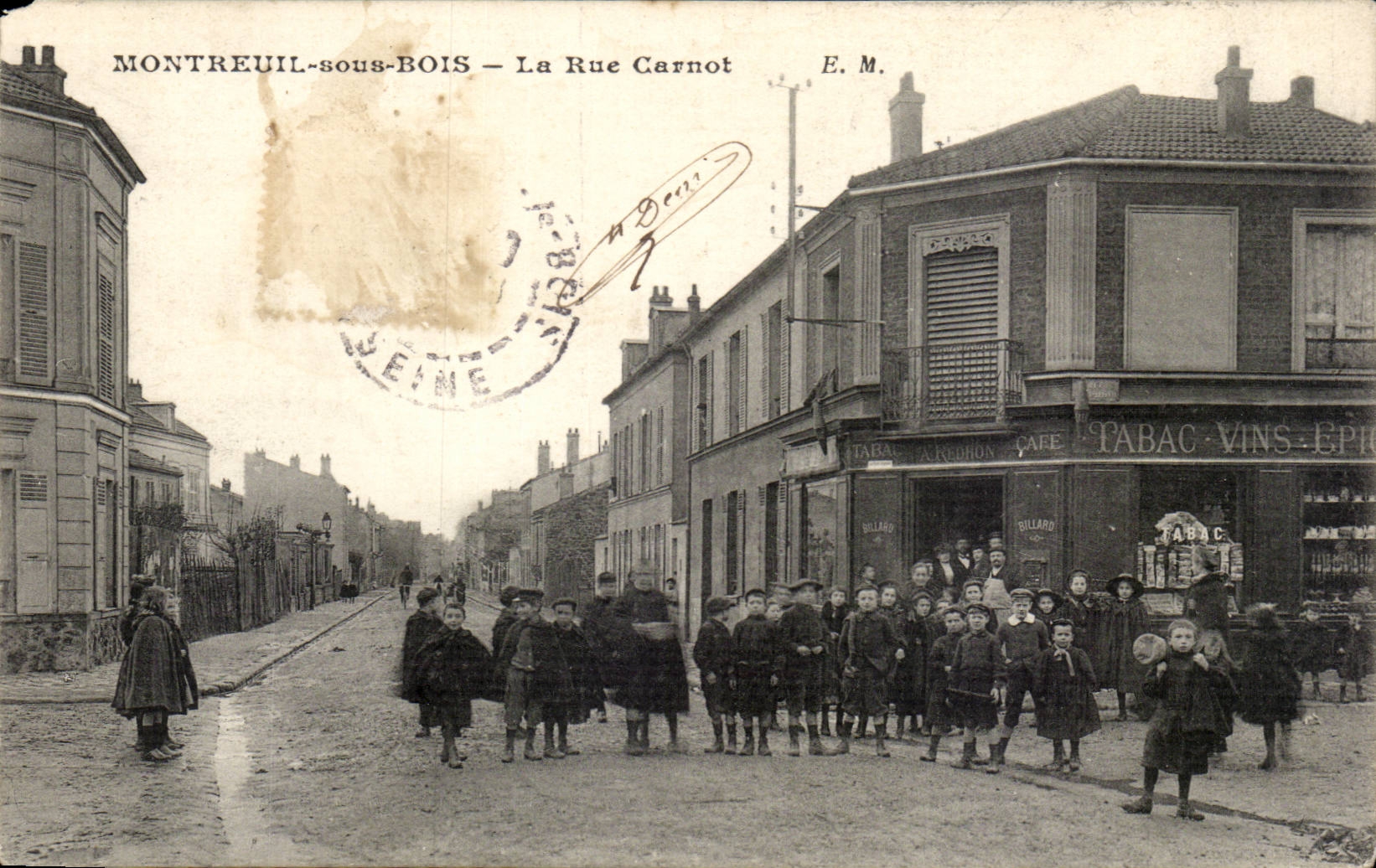 Montreuil sous Bois CPA La rue Carnot (enfants)