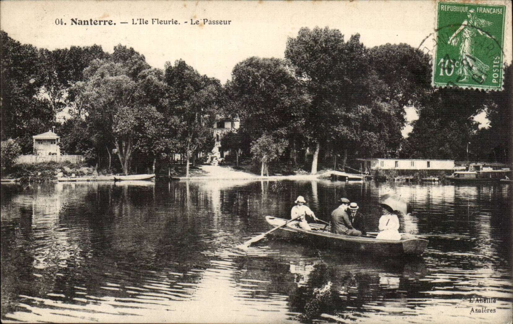 Nanterre CPA l'ile fleurie Le passeur
