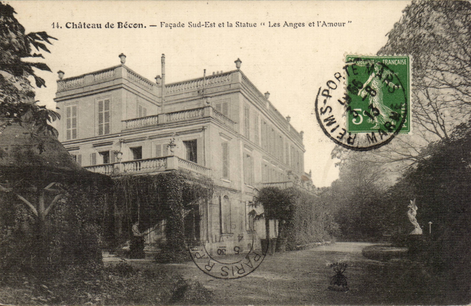 CPA Chateau de Becon Facade Sud Est et la statue Les anges et l'amour