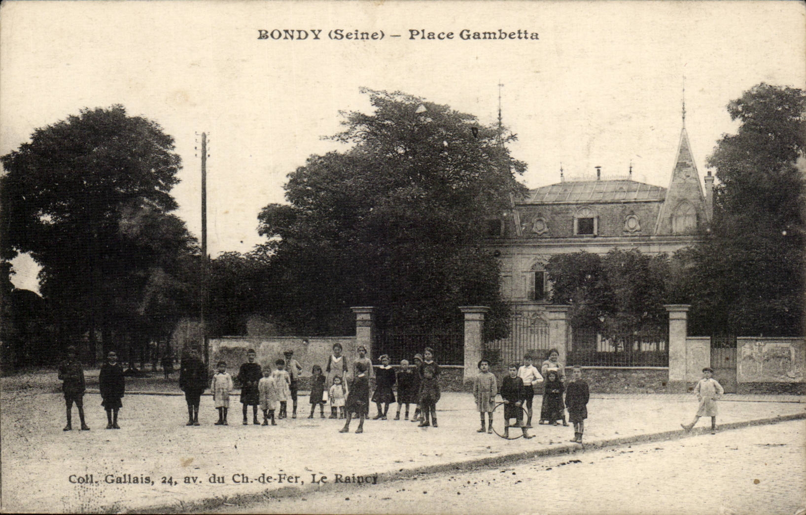 Bondy CPA Place Gambetta (enfants)