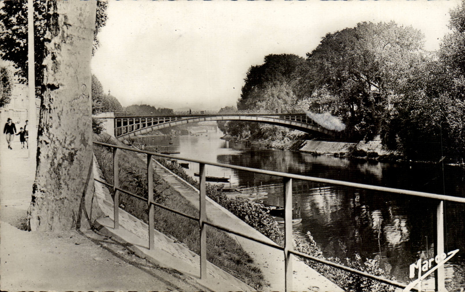 CPA Le pont de Clichy et le quai du docteur Dervaux