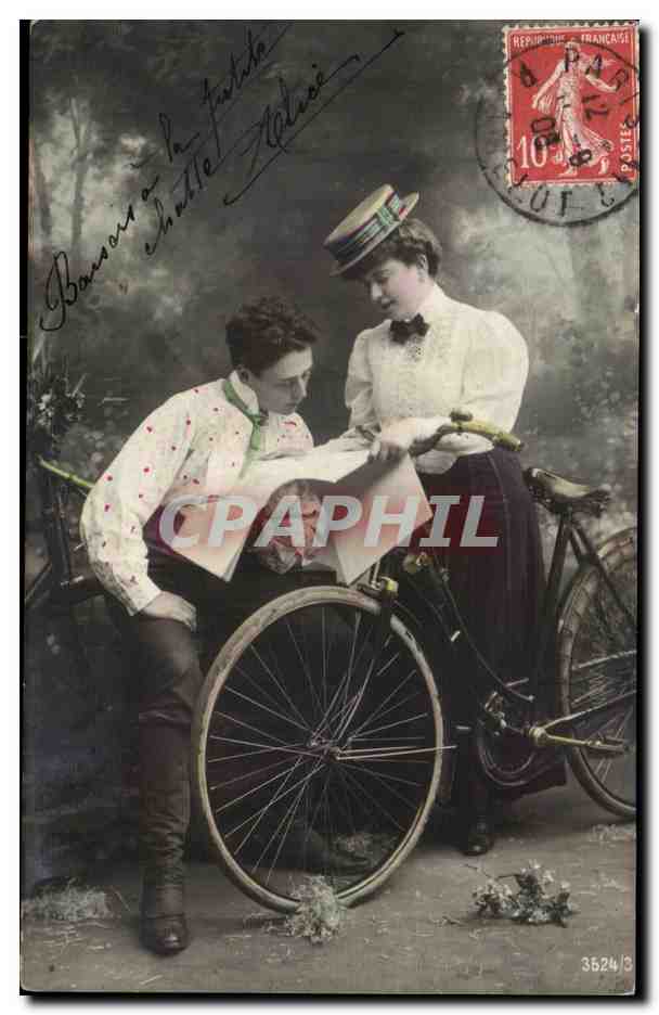 Cycliste et femme à vélo — scène de studio — éditeur inconnu, n° 3524/3