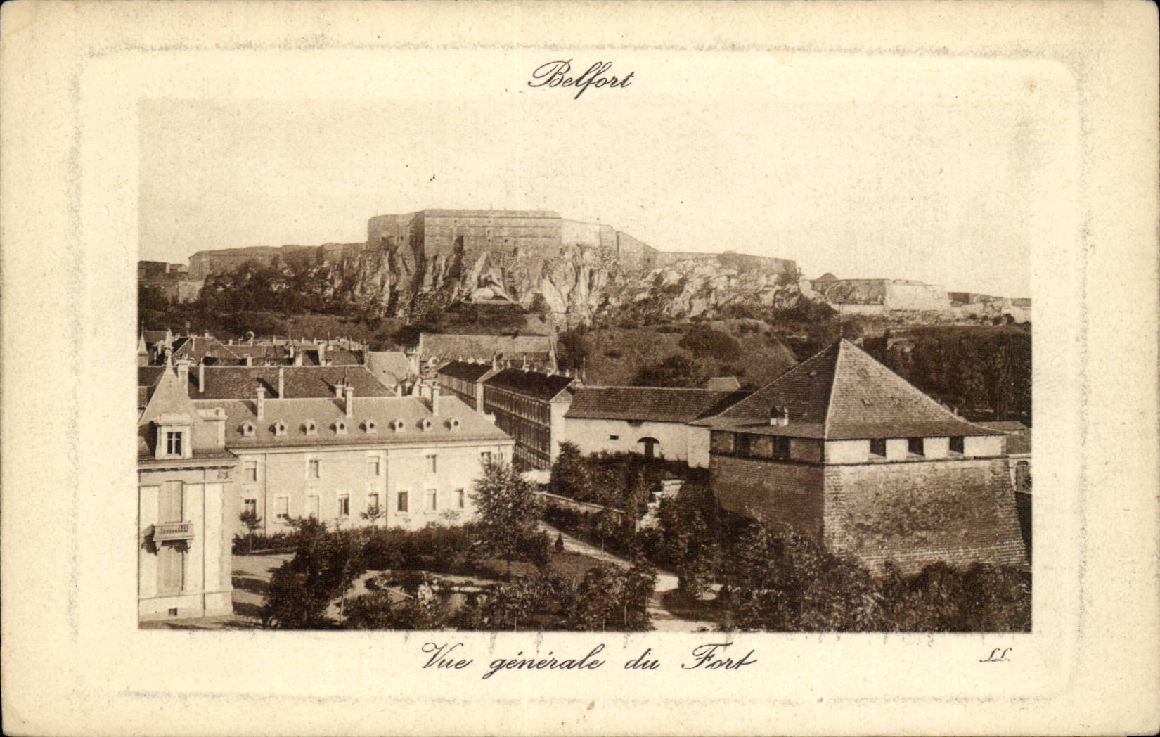 Belfort CPA Vue generale du fort