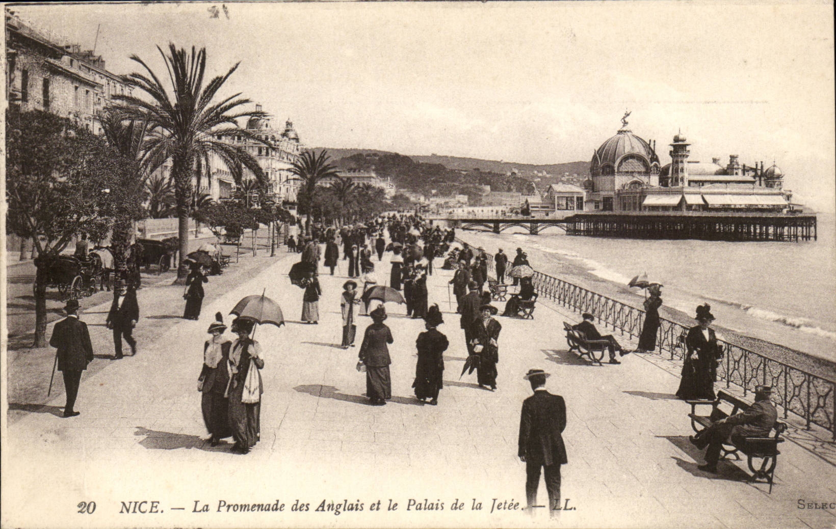 Nice CPA La promenade des Anglais et le palais de justice