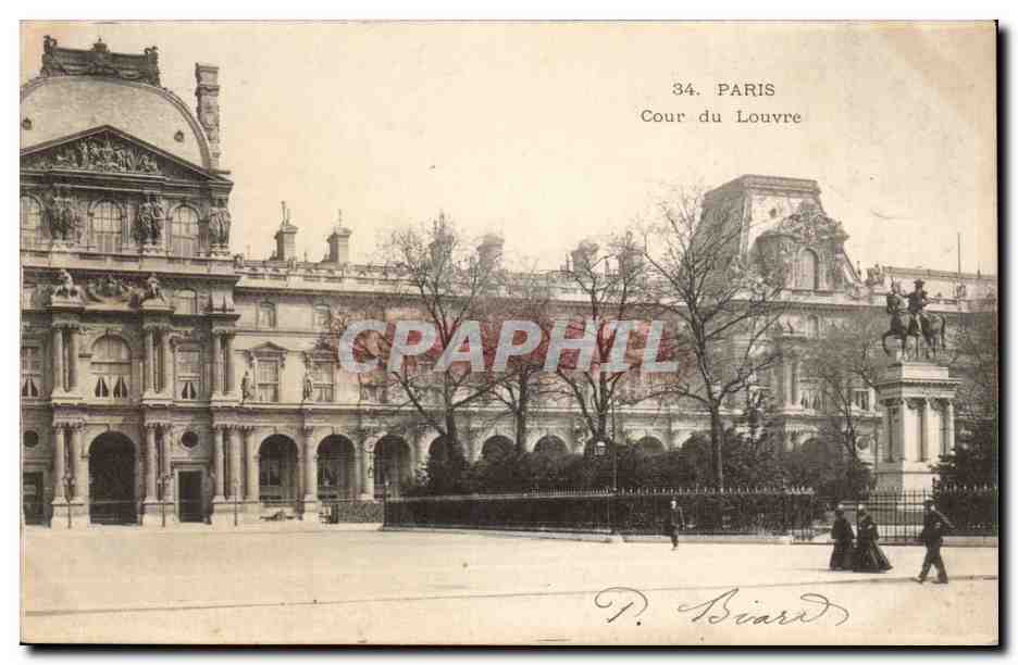 Paris CPA Cour du louvre