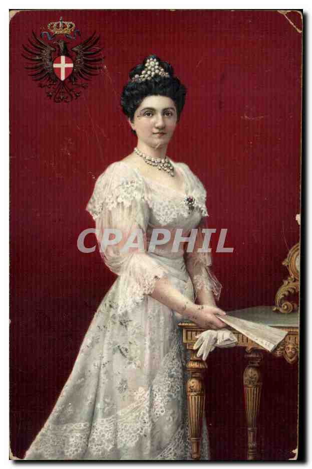 Reine d'Italie — Portrait en robe de dentelle — éditeur S. M. La Regina D'Italia