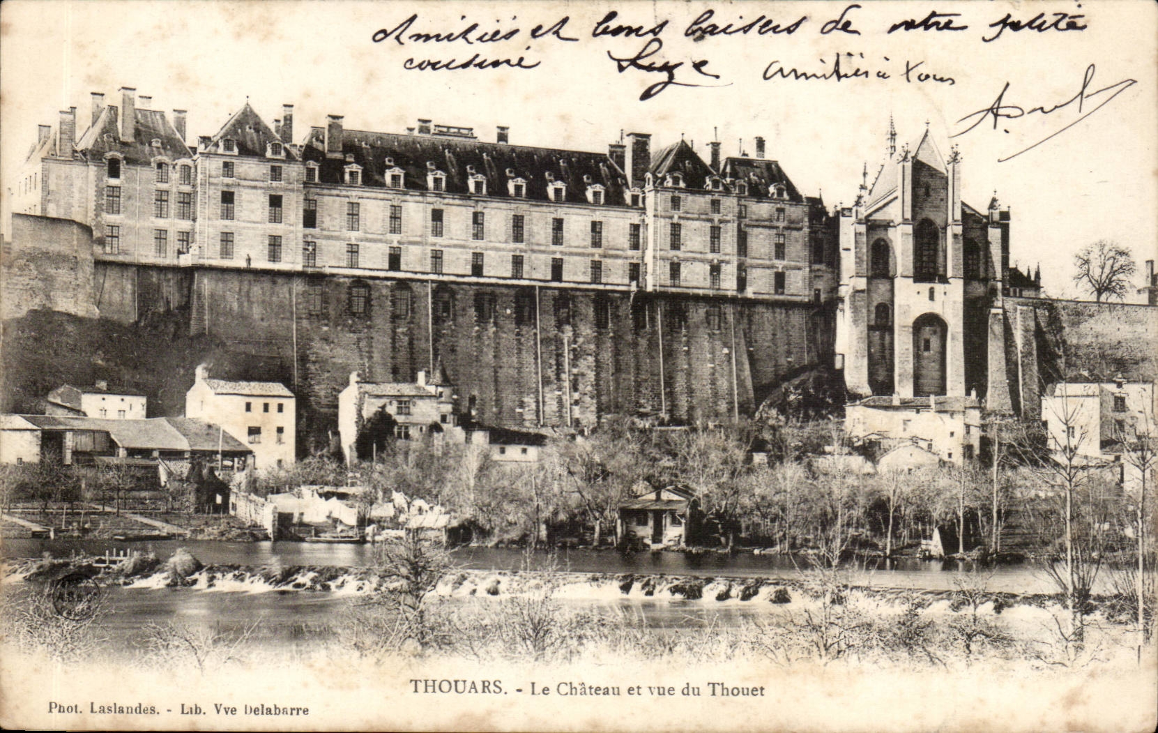 Thouars CPA Le chateau et vue du Thouet