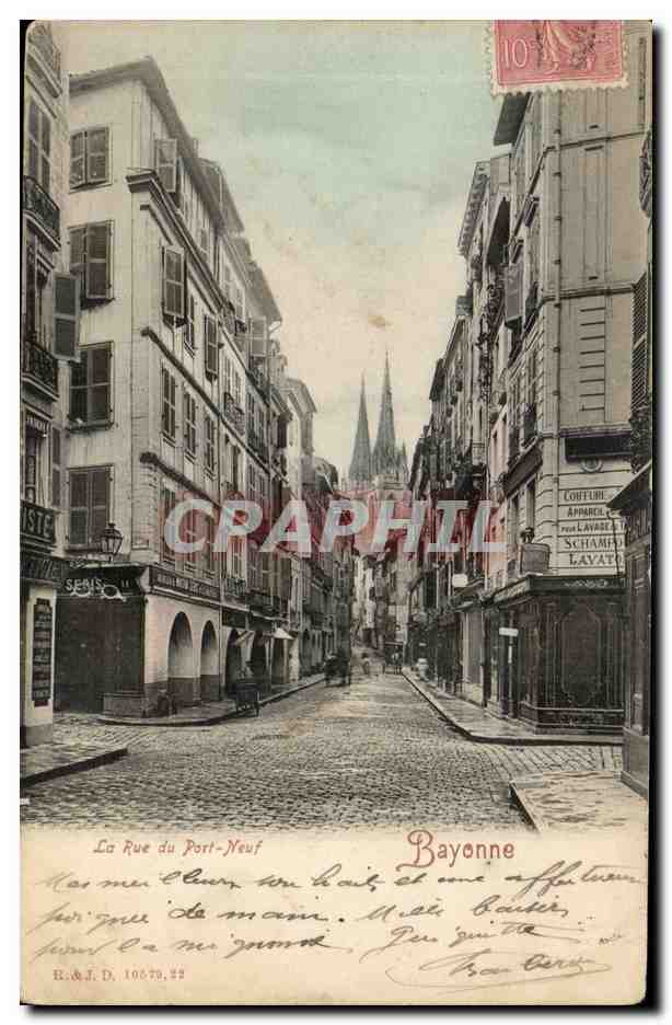Bayonne CPA La rue du Port Neuf