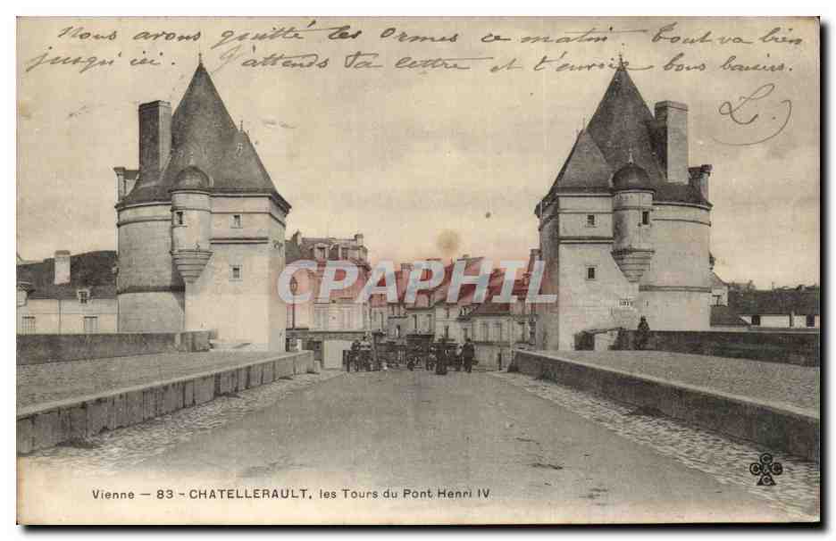 Chatellerault CPA Les tours du pont Henri IV