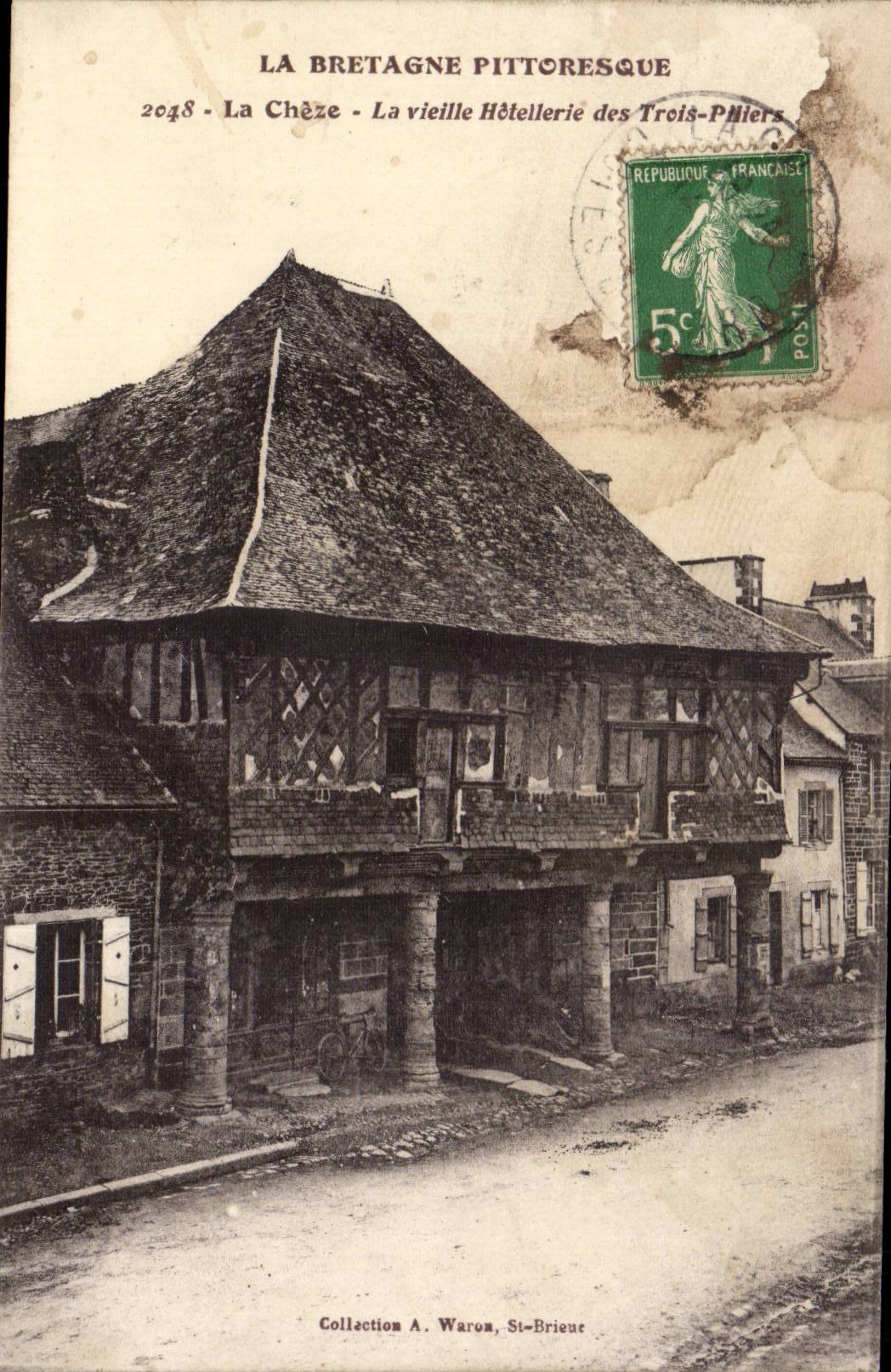 La Chèze - Das alte Hotel des Drei-Säulen — Sammlung A. Waron, St-Brieur