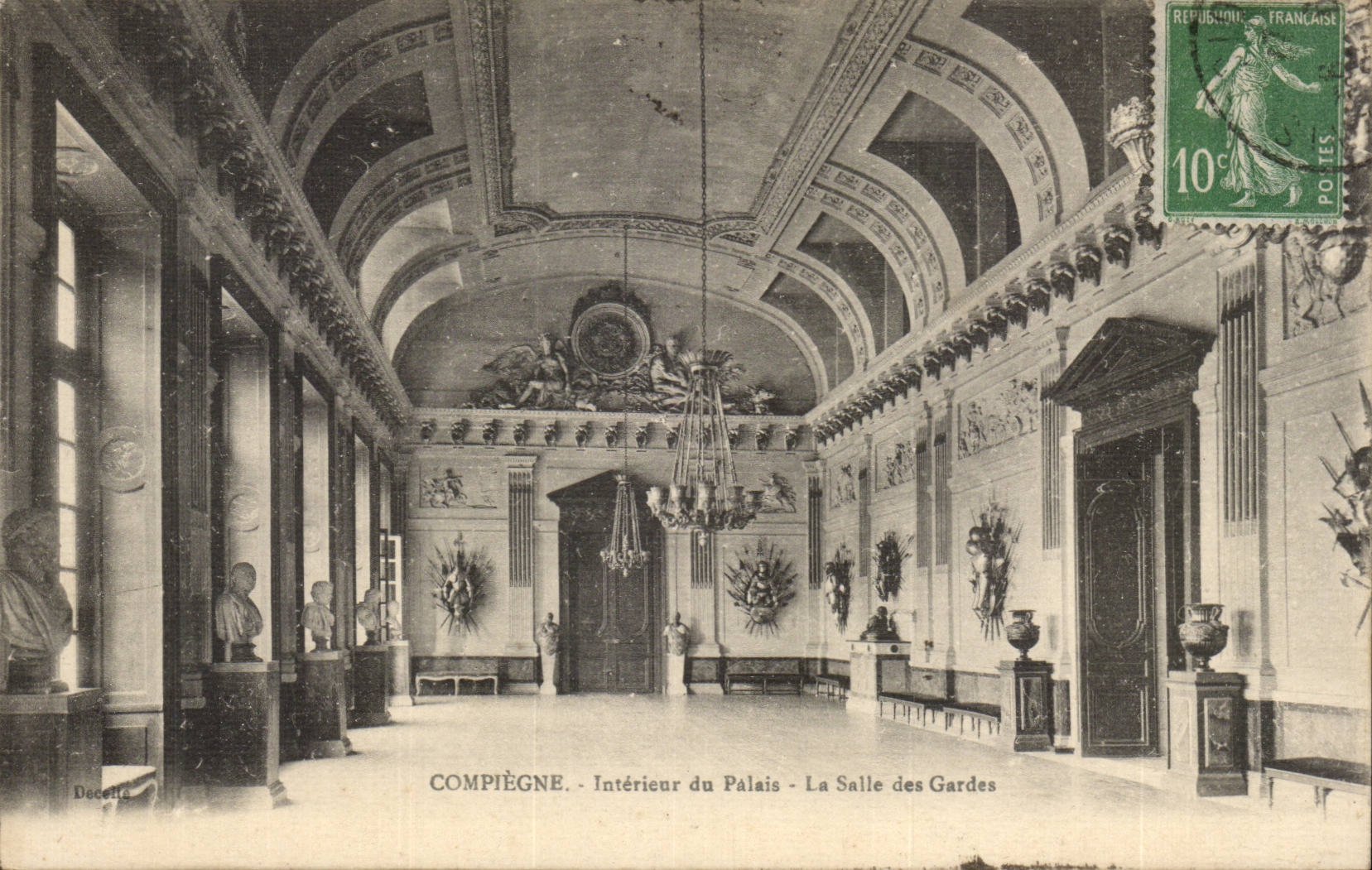 Compiegne - Interieur du Palais - La Salle des Gardes - CPA 