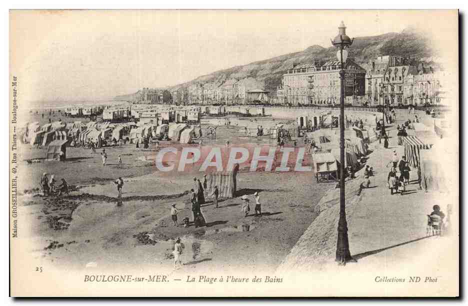 BOULOGNE-sur-MER — La Plage à l'heure des Bains — Maison GHOSELLIER, 40, Rue Thilien