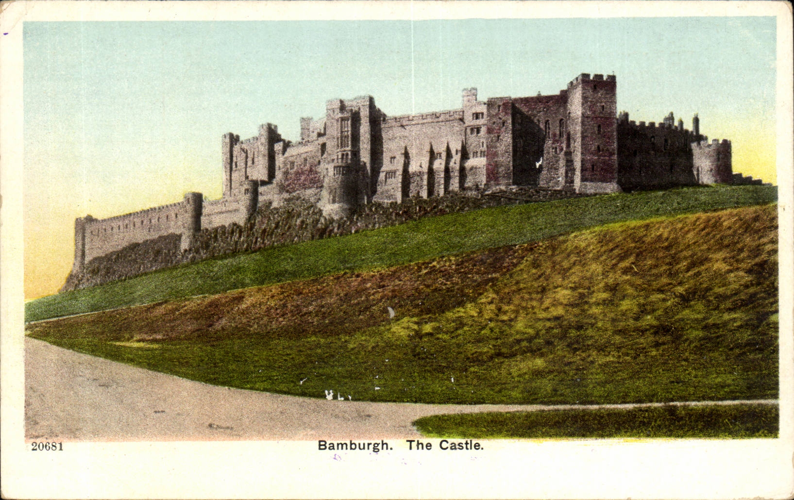 Grande Bretagne Great BRitain CPA Bamburgh The castle 