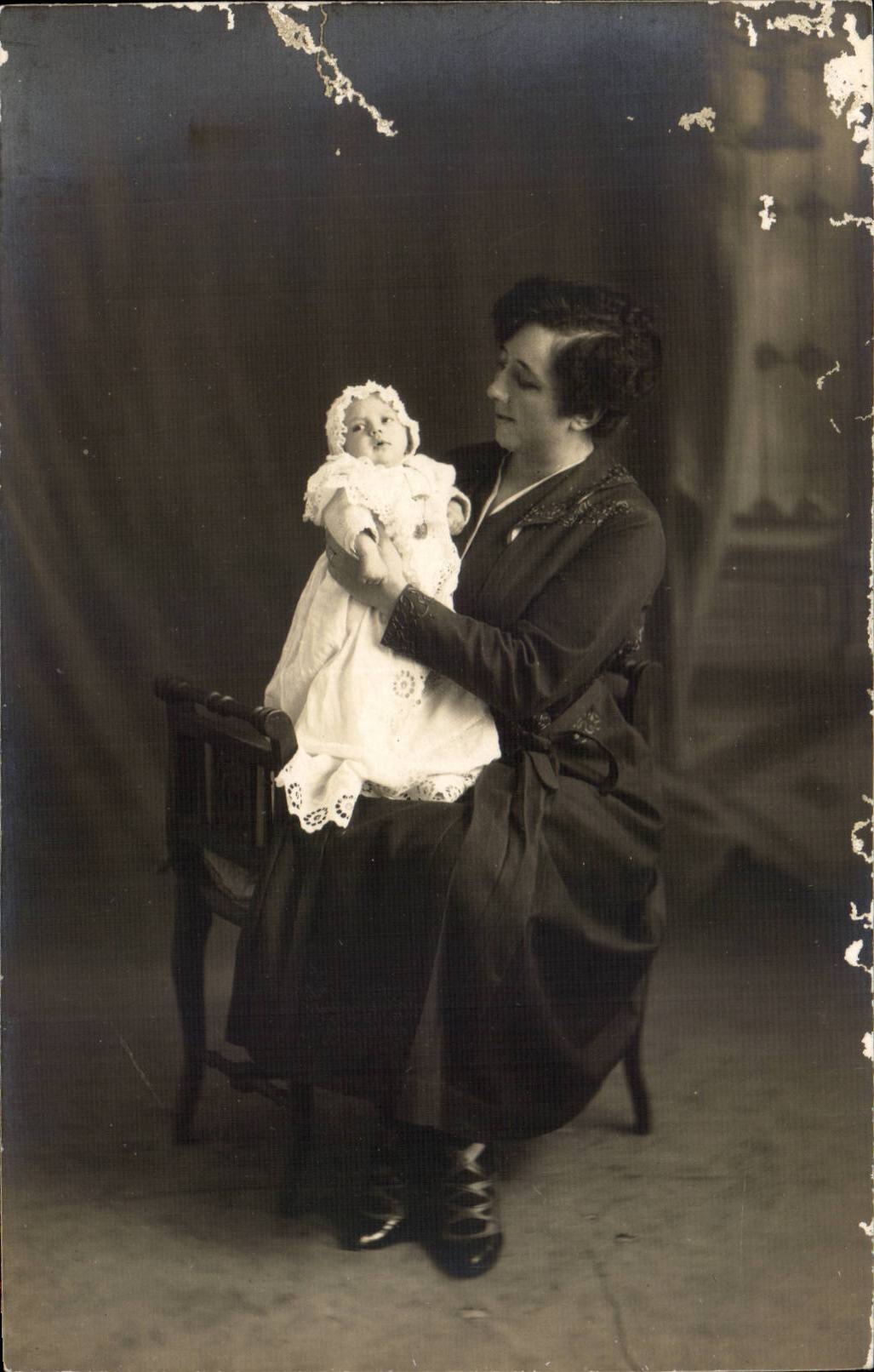 CARTE PHOTO Femme et enfant (bebe)