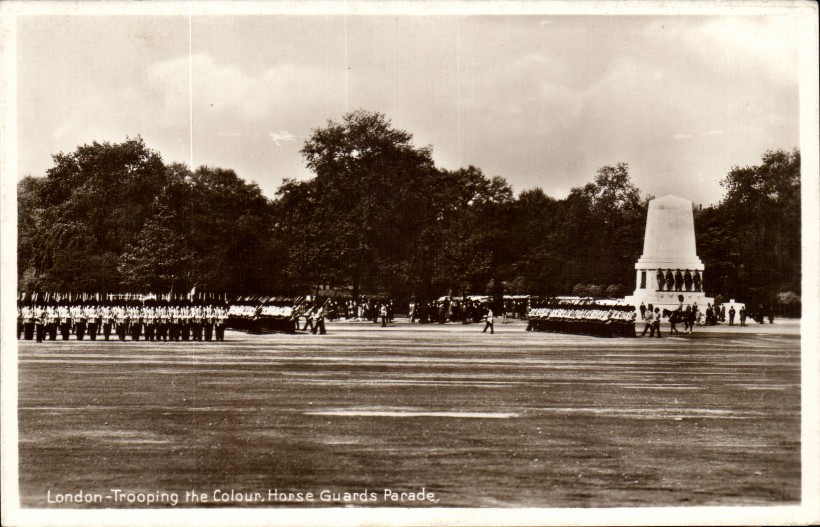 London - Trooping the Colour, Horse Guards Parade — éditeur inconnu, n° de série 317