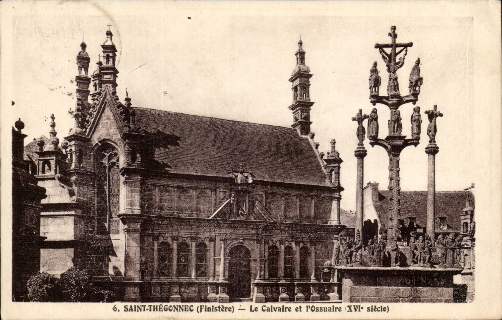 Saint Thegonnec CPA Le calvaire et l'ossuaire