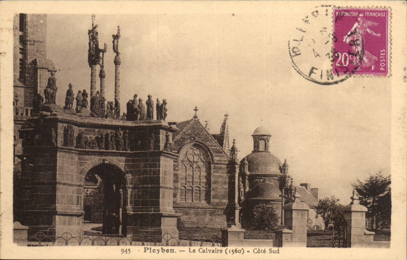 Pleyben CPA Le calvaire cote sud (1560)