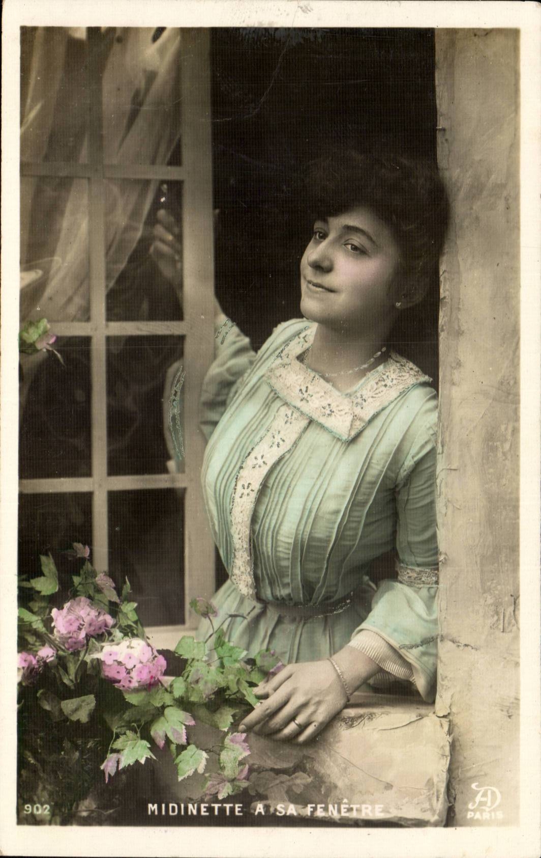 Midinette à sa fenêtre — série 902 — éditeur AD Paris