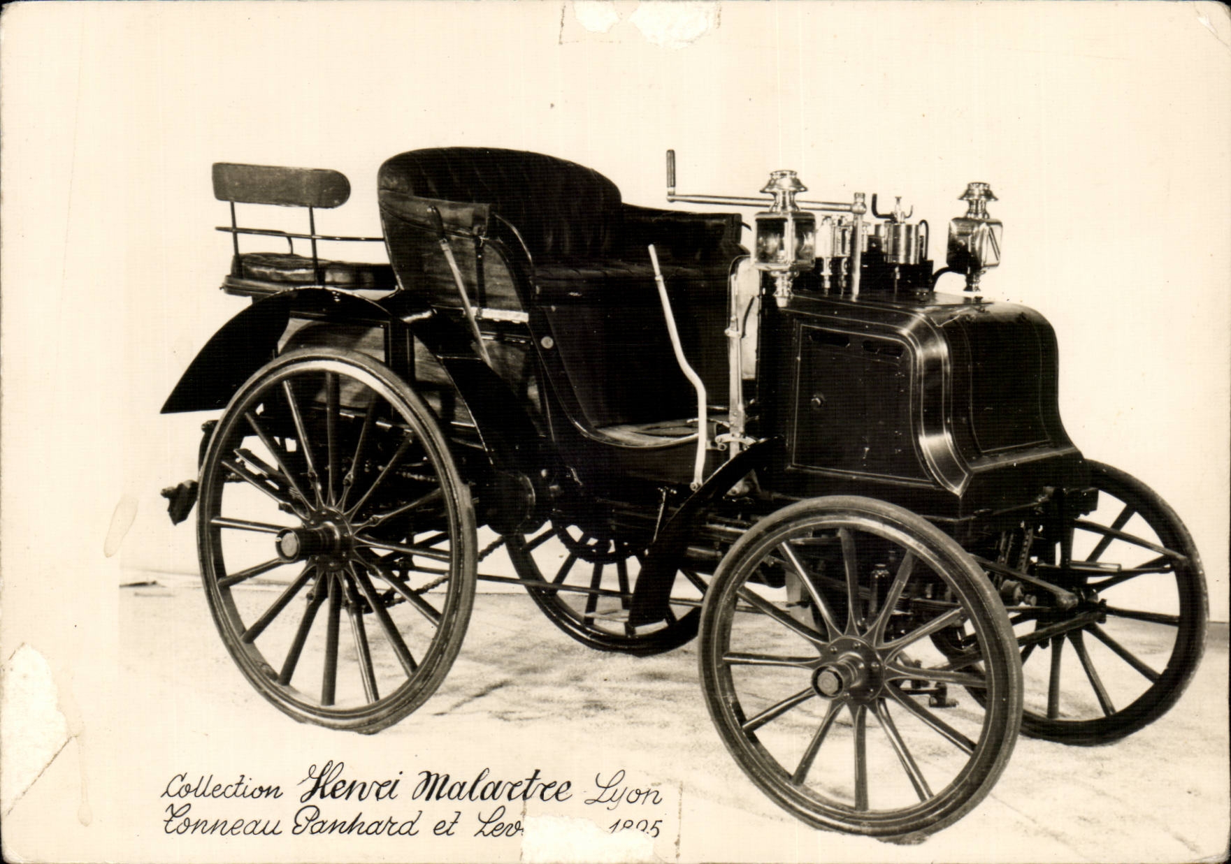 CPM Collection Henri Malartre Lyon Tonneau Panhard et Levasseur 1895 (car automobile)